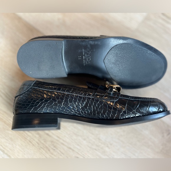 Zara Chain embossed loafers - Picture 5 of 7